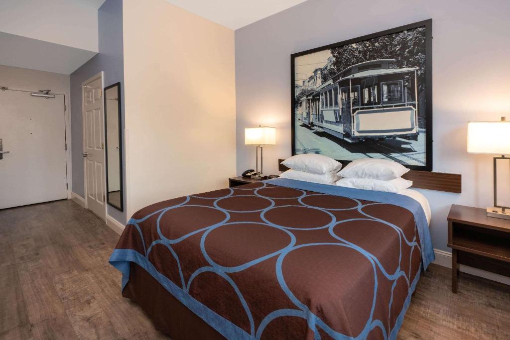 Room image 1
